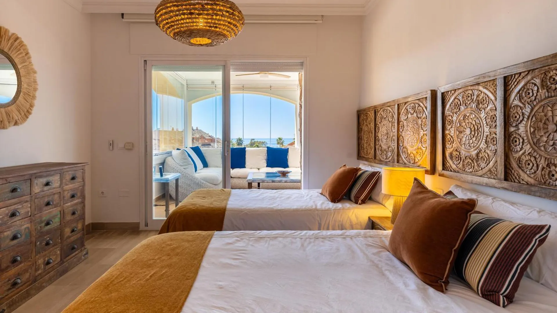 Fantastico Atico Duplex En Marbella, Con Vistas Al Mar Y A 300 Metros De La Playa Apartment