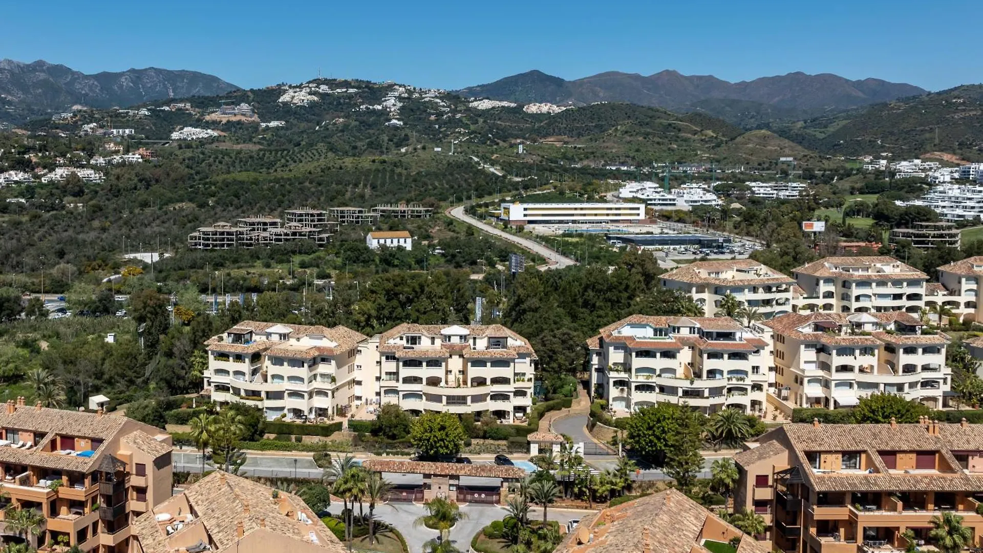 Fantastico Atico Duplex En Marbella, Con Vistas Al Mar Y A 300 Metros De La Playa Apartment